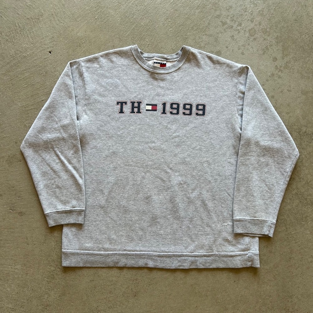 Vintage 90s Tommy Hilfiger Sweatshirt Size Large Gray 1999‎ Calendar Crewneck